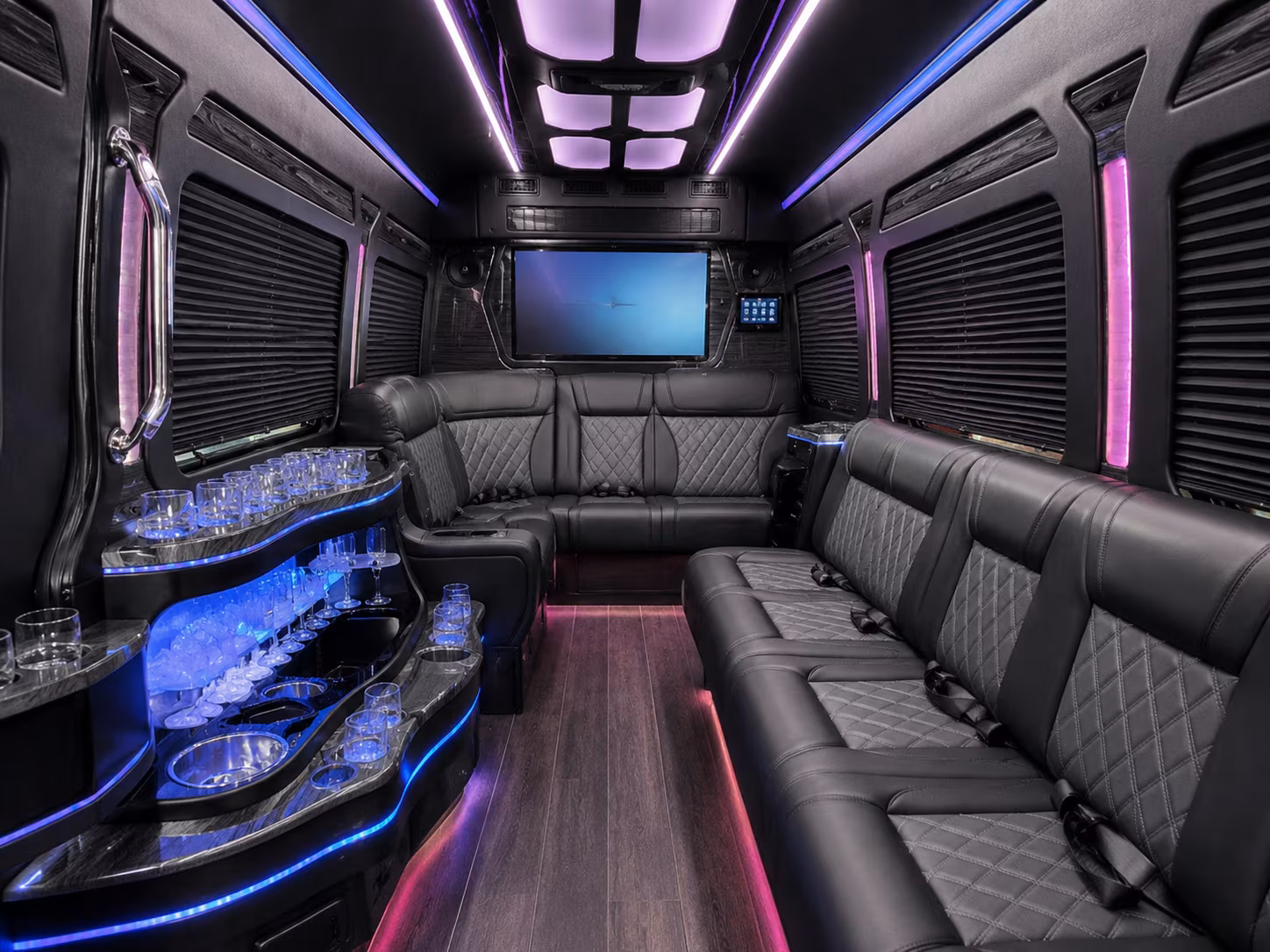 busrentalcheyenne com is the go to way to compare prom bus options across cheyenne