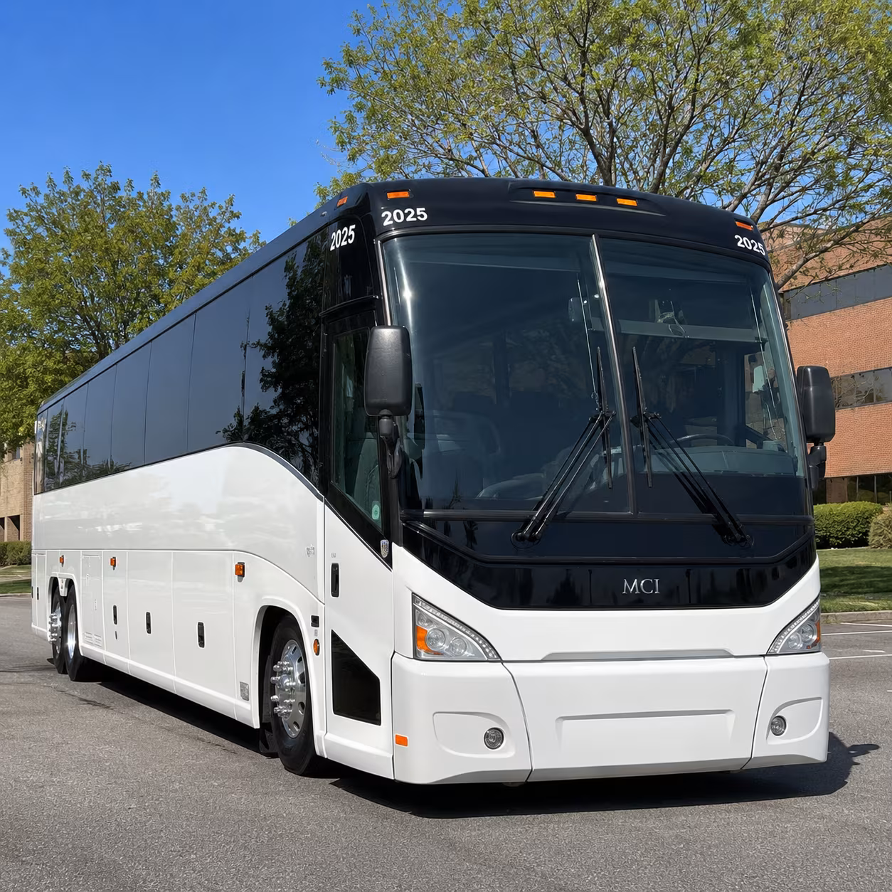 charter bus transfers between cheyenne and denver international airport den