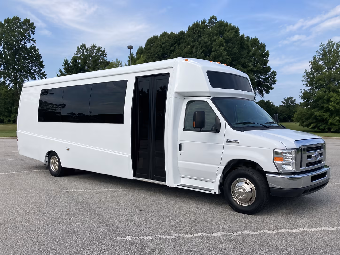 cheyenne 18 passenger party bus